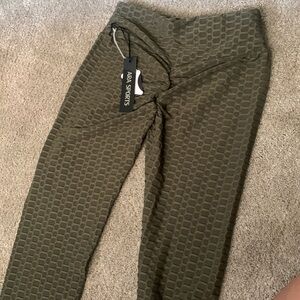 ARA Sports Olive Green Textured Leggings